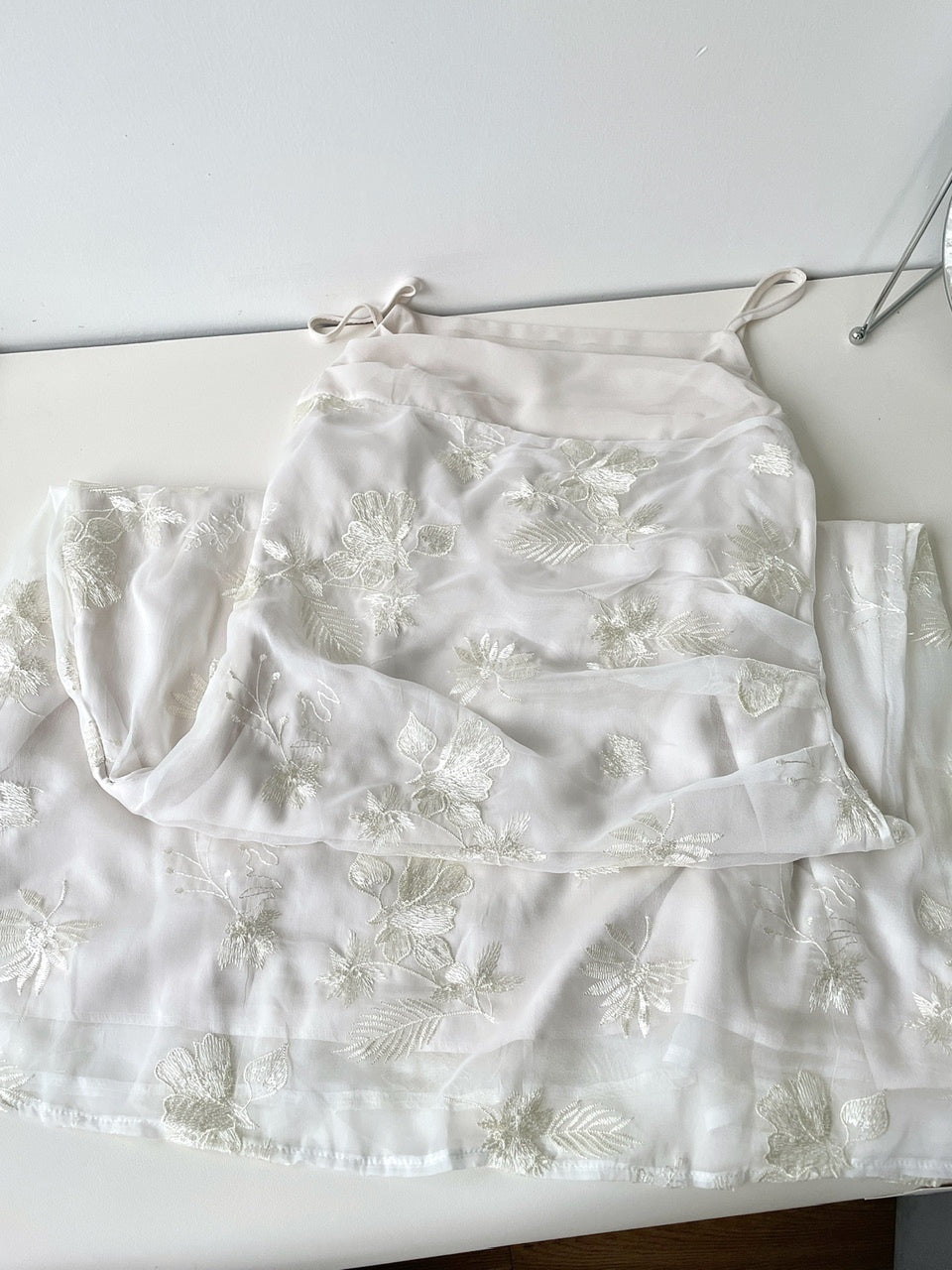 Robe d'été longue en dentelle à bretelles spaghetti et sirène pour femme DP0017