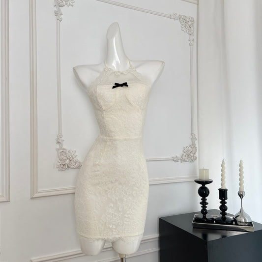 Süßes Etuikleid mit Neckholder-Ausschnitt, kurzes Spitzen-Sommerkleid, Urlaubsparty-Outfits für Frauen, DP0123