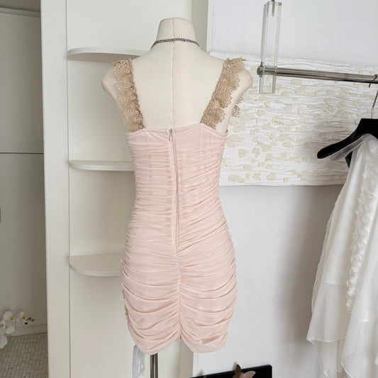 Süßes Etuikleid mit Herzausschnitt und Blumenmuster, rosa, kurzes Sommerkleid, Urlaubsparty, Geburtstags-Outfits, DP0141