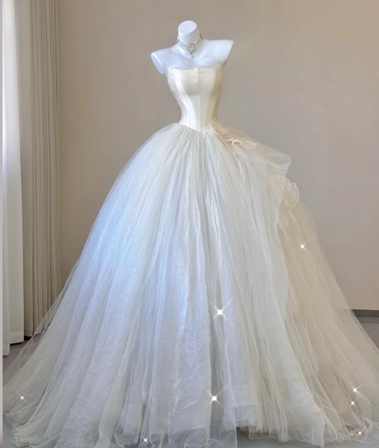 Elegantes Ballkleid Trägerloses Tüll Satin Brautkleider Langes Brautkleid P0006