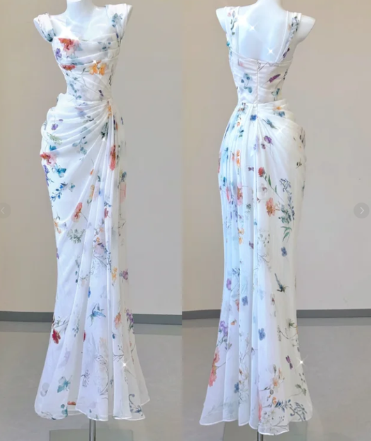 Elegantes Meerjungfrau-Kleid mit quadratischem Ausschnitt und floralem Chiffon in Weiß, langes Ballkleid P0007