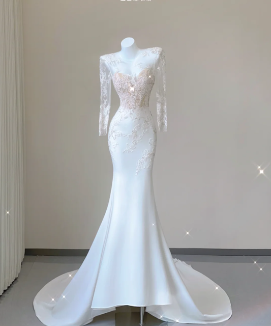 Einzigartige Meerjungfrau V-Ausschnitt weiße Spitze mit langen Ärmeln Brautkleider Brautkleid P0027