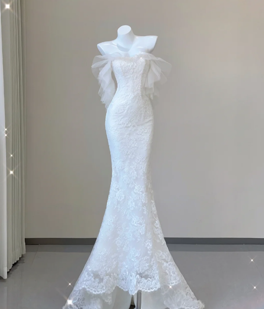 Einzigartige Meerjungfrau Liebsten Weiß Spitze Lange Brautkleider Bräute Kleid P0031