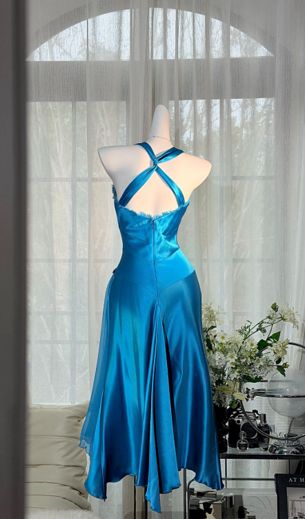 Elegantes blaues Ballkleid aus Satin, Partykleid, Neckholder, A-Linien-Abendkleid S1080