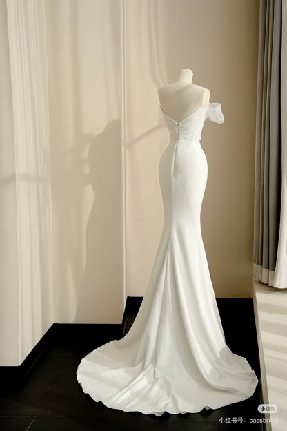 Simple Bridal Gown Mermaid Sweetheart White Floor Length Wedding Dresses Minimalist Bridal Gowns D2728