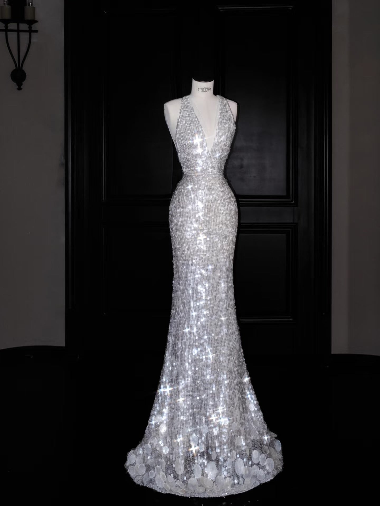 Wunderschönes Meerjungfrau-Neckholder-Pailletten-Langballkleid Partykleid Abschlusskleider D2729