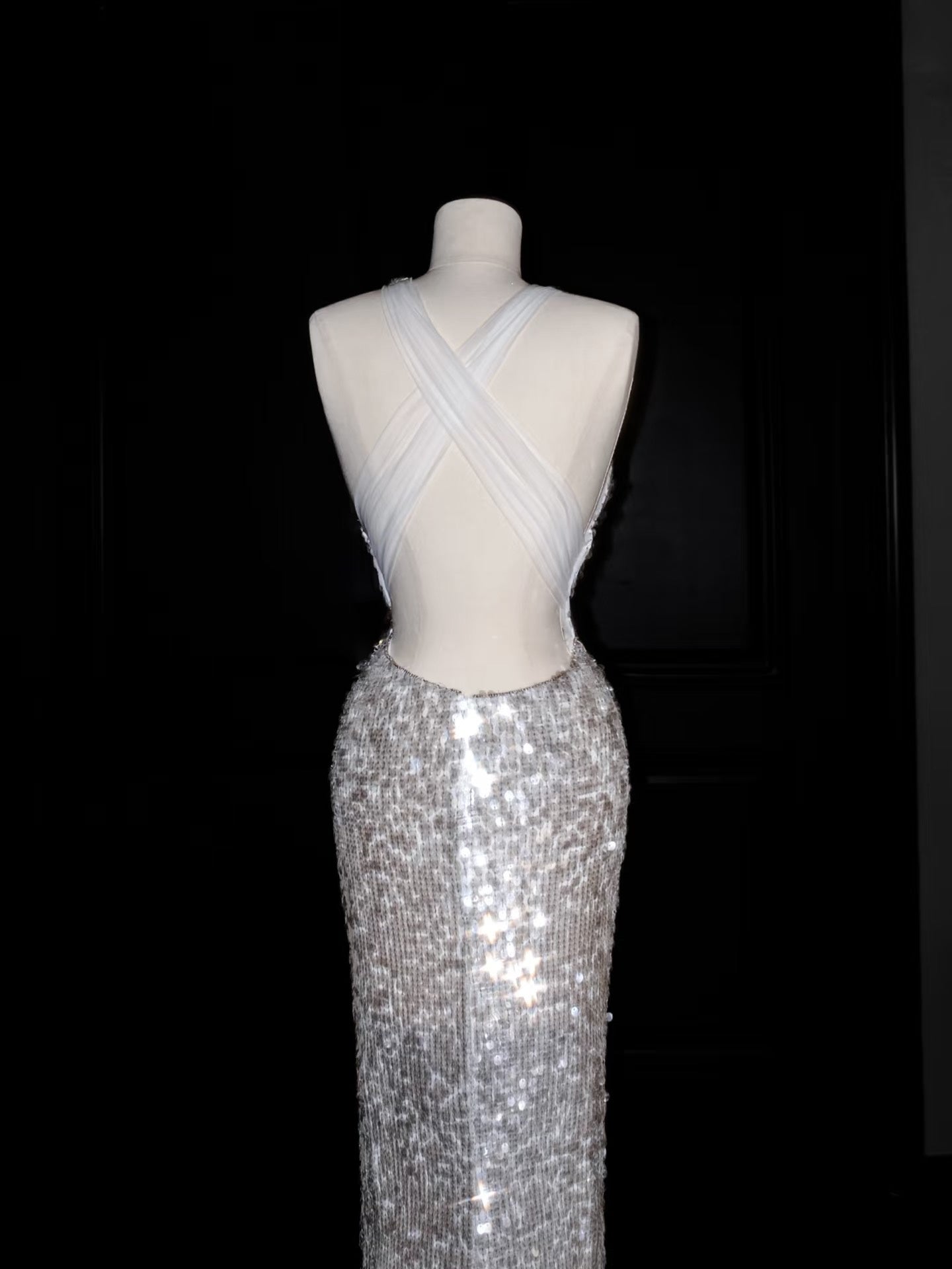 Wunderschönes Meerjungfrau-Neckholder-Pailletten-Langballkleid Partykleid Abschlusskleider D2729