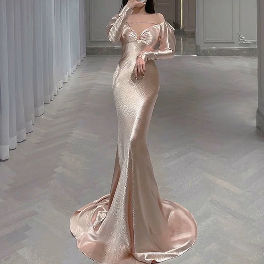 Edle Meerjungfrau Off The Shoulder Satin Rosa Lange Ärmel Abendkleid Lange Rosa Ballkleider H2903