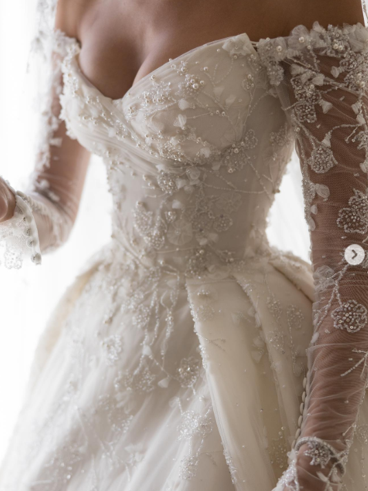 Dreamy Wedding Dress Ball Gown Off The Shoulder Lace Wedding Dresses Bridal Gowns W0108