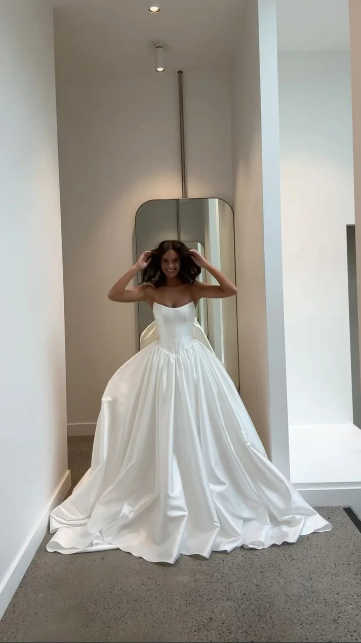 Simple Wedding Dress Ball Gown Strapless Satin White Wedding Dresses Bridal Gowns W0110
