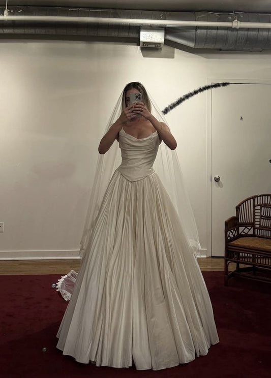 Modest Wedding Dress Ball Gown Strapless White Satin Long Wedding Dresses Brides Dress Bridal Gowns W0121