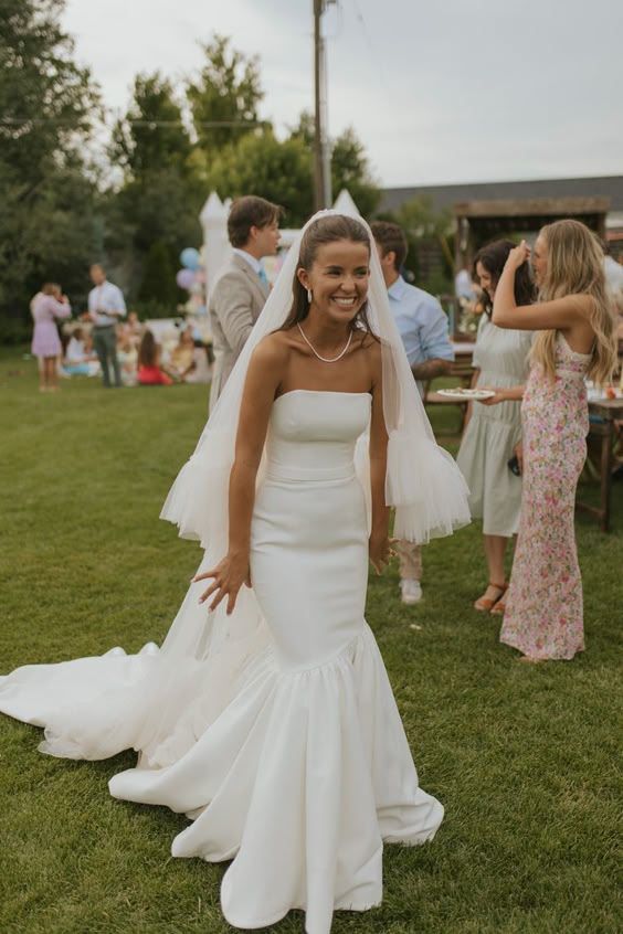 Dreamy Wedding Dress Mermaid Strapless White Satin Summer Long Wedding Dresses Bridal Gowns W0133