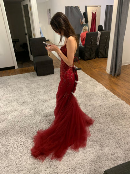 Edle Meerjungfrau-Träger Roter Tüll Rückenfreies Langes Ballkleid Partykleid Geburtstags-Outfits Abschlusskleider W0513