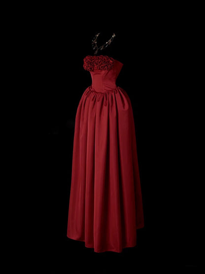 Edles Ballkleid Trägerlos Burgund Satin Ärmellos Lange Ballkleider Partykleid Geburtstags-Outfits Abschlusskleider W0743