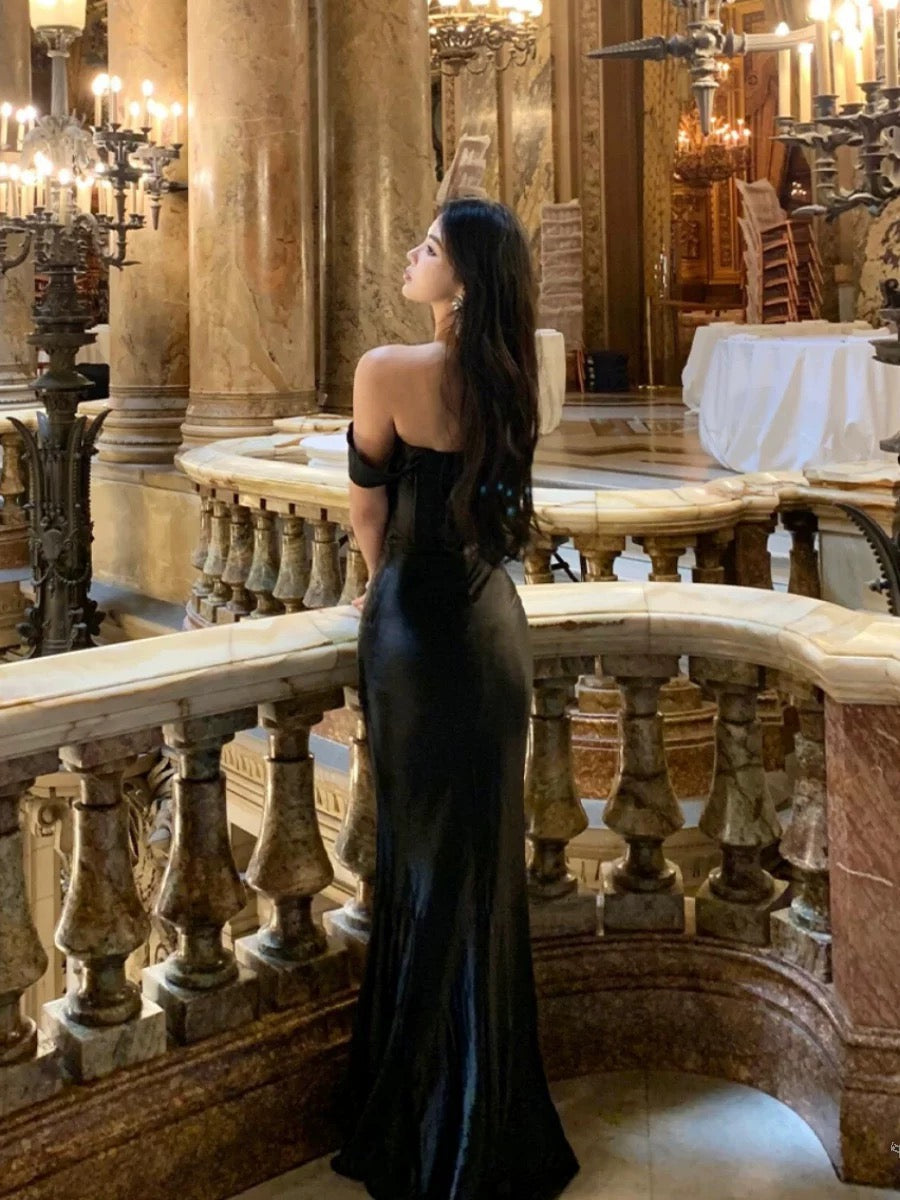 Edle Meerjungfrau aus der Schulter schwarz Satin lange Ballkleider Partykleid Geburtstag Outfits Abschlusskleider W0757