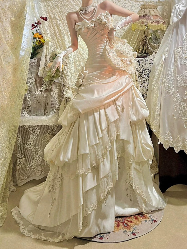 Retro Brautkleid Meerjungfrau Trägerlos Satin Weiß Blumen Lange Brautkleider Sommer Bräute Kleid Brautkleider W0785