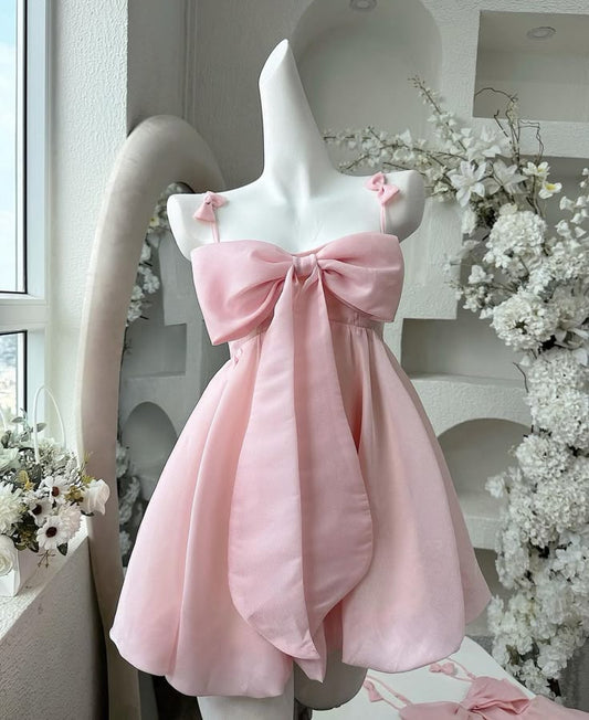 Robe de soirée vintage trapèze à bretelles spaghetti en satin rose avec nœud papillon, courte et formelle, tenue d'été pour le collège, tenue d'anniversaire, W1188