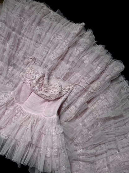 Hübsches Ballkleid Trägerloses Tüll Hellrosa Langes Quinceanera Kleid Abendkleider Vestido De 15 Anos Sweet 16 Kleid W839