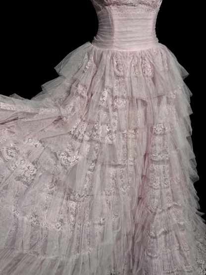 Hübsches Ballkleid Trägerloses Tüll Hellrosa Langes Quinceanera Kleid Abendkleider Vestido De 15 Anos Sweet 16 Kleid W839