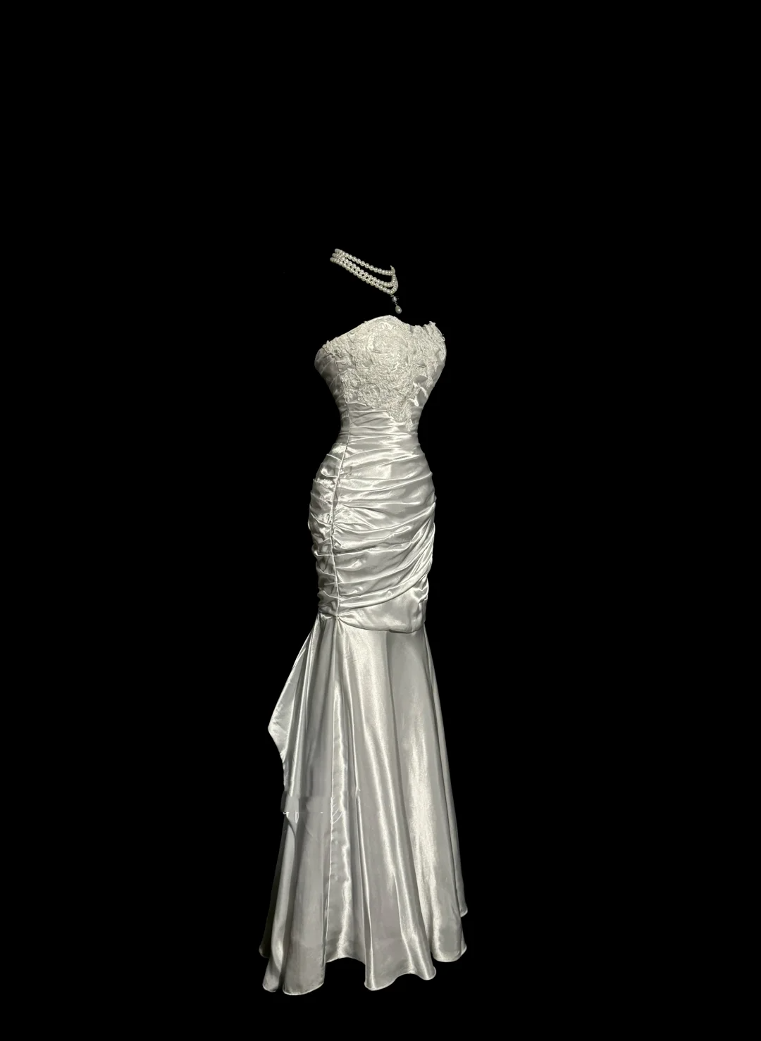 Robe de bal longue en satin blanc style sirène vintage, décolleté en cœur, tenue de soirée pour 20e anniversaire, robe de remise de diplôme, W845