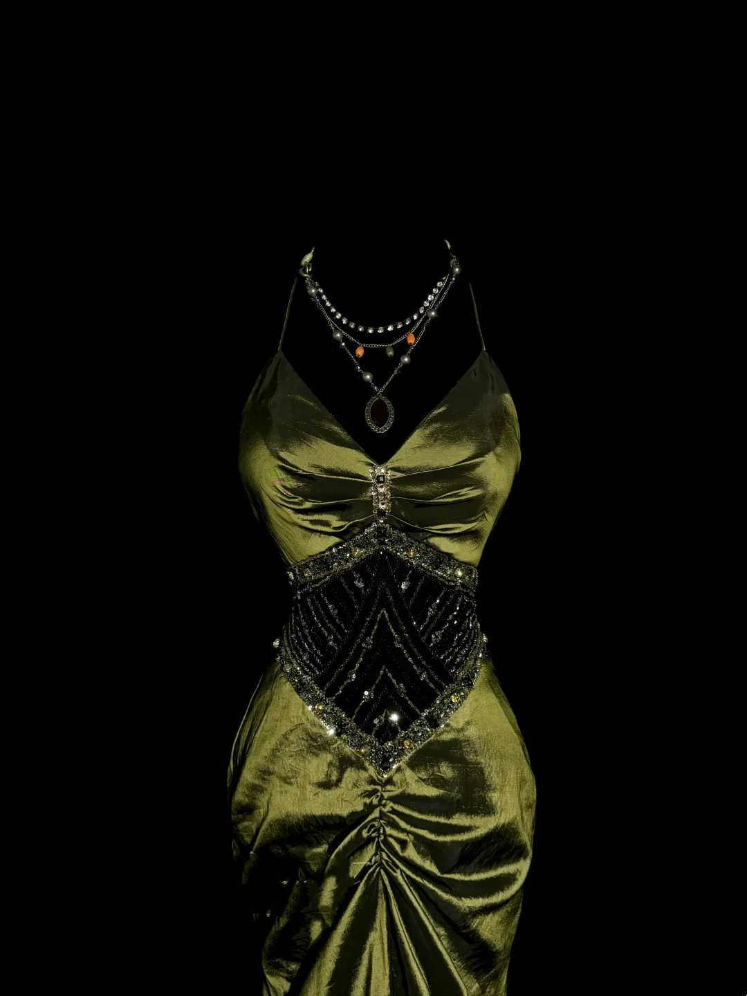 Robe de bal longue en satin style sirène vintage vert olive, col licou, style rétro années 1950, tenue de soirée pour 21e anniversaire, robe de remise de diplôme, W852