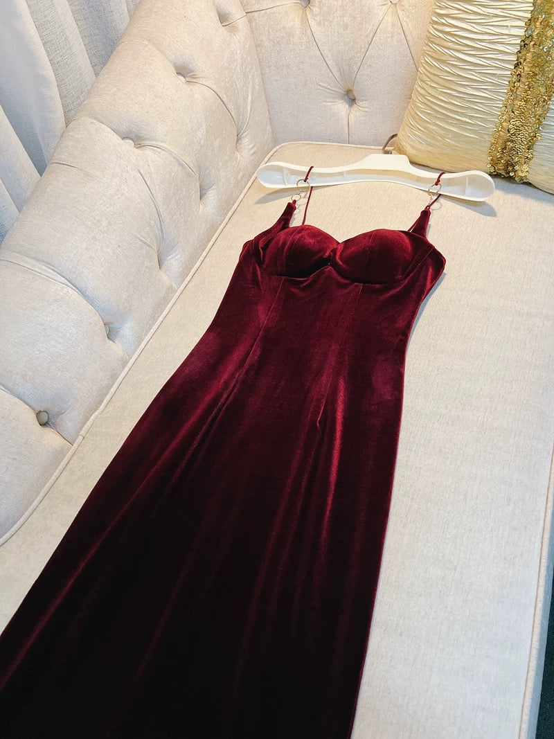 Elegante Etuikleider Spaghettiträger Burgunder Samt Ärmellos Lange Abendkleider Partykleider Abendkleid W950