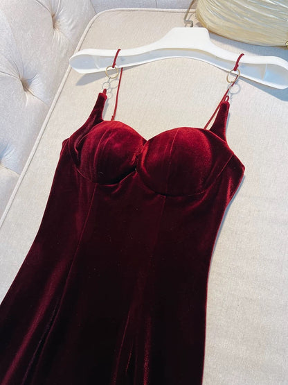 Elegante Etuikleider Spaghettiträger Burgunder Samt Ärmellos Lange Abendkleider Partykleider Abendkleid W950
