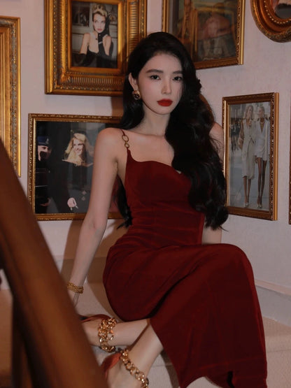 Elegante Etuikleider Spaghettiträger Burgunder Samt Ärmellos Lange Abendkleider Partykleider Abendkleid W950