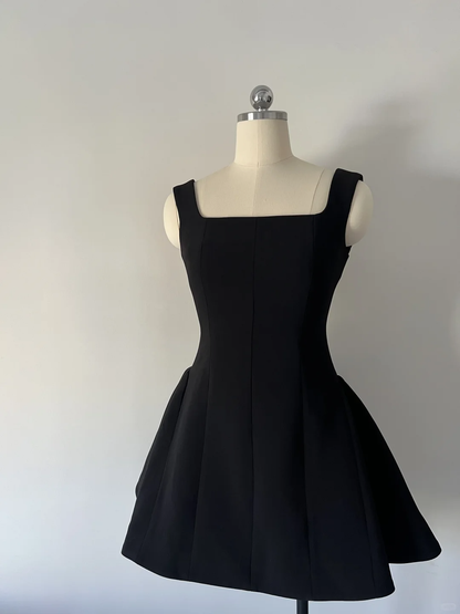 Simple A Line Square Neck Little Black Dress Satin Formal Short 8th Grade Homecoming Dress Summer Middle School Hoco Dresses Birthday Outfits W997