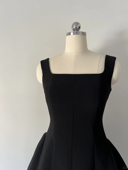 Simple A Line Square Neck Little Black Dress Satin Formal Short 8th Grade Homecoming Dress Summer Middle School Hoco Dresses Birthday Outfits W996