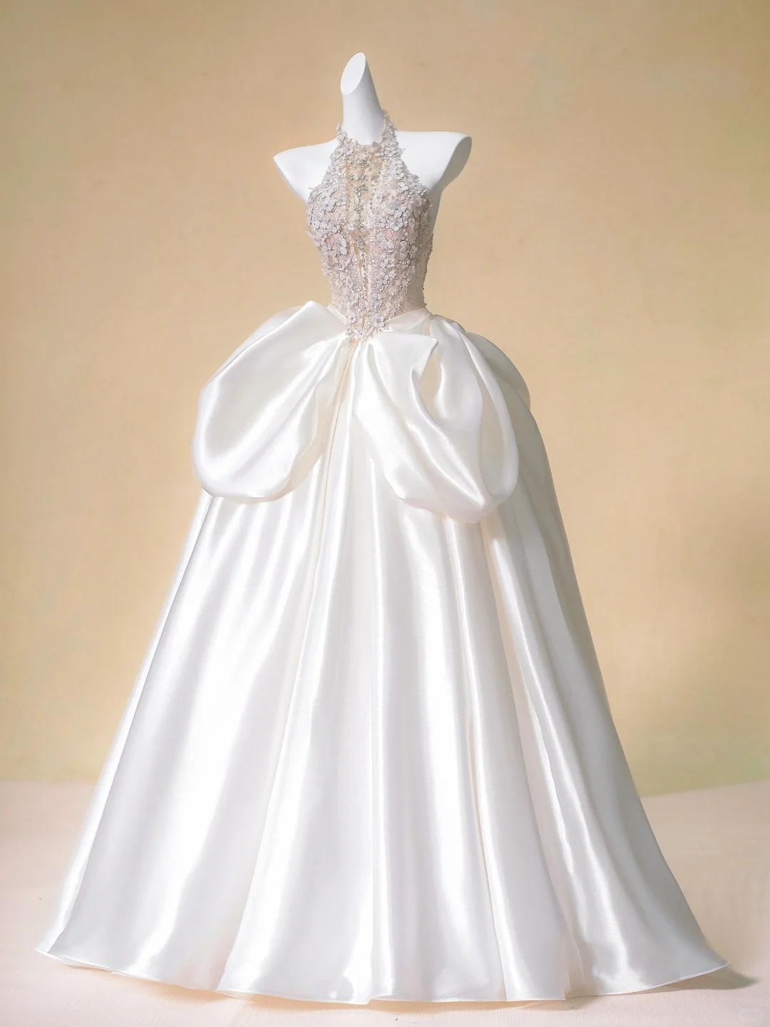Romantic Bridal Gown Ball Gown High Neck White Wedding Dresses Minimalist Bridal Gowns WD010