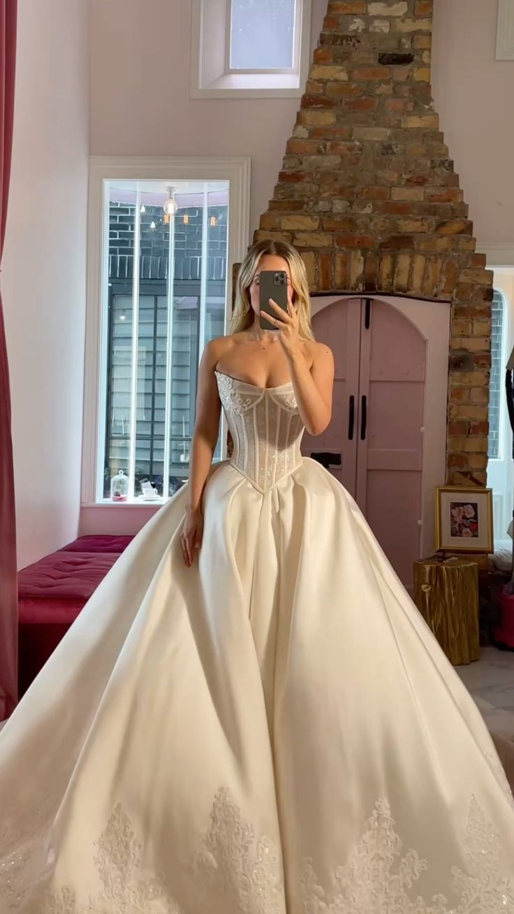 Hübsches Brautkleid Ballkleid Schatz Weiß Satin Lange Brautkleider Brautkleider WD044