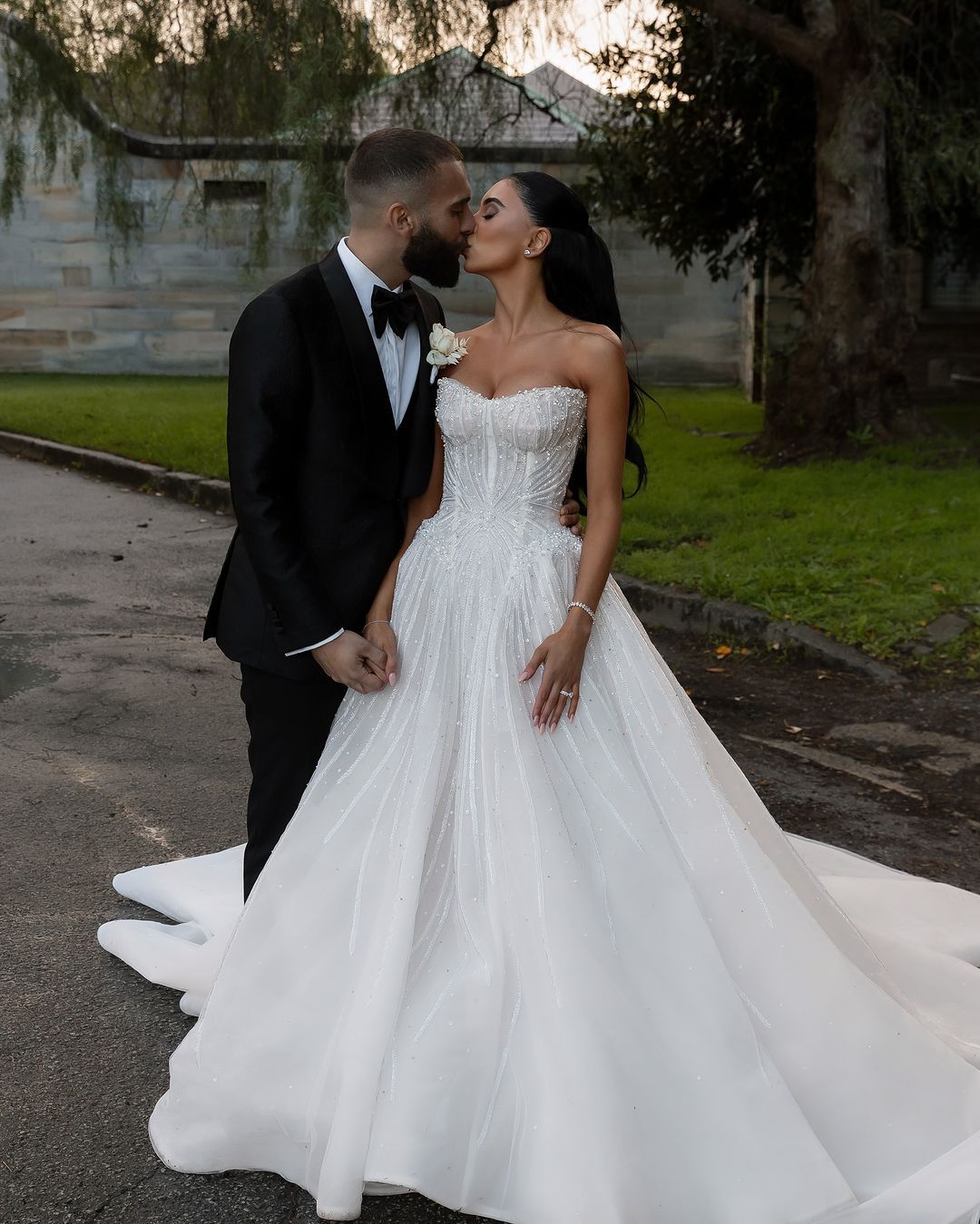 Hübsches Brautkleid Ballkleid Schatz Weiß Pailletten Lange Brautkleider Brautkleider WD045