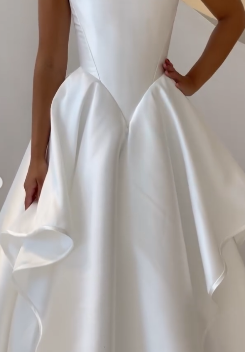 Pretty Wedding Dress Ball Gown Strapless White Satin Long Wedding Dresses Bridal Gowns WD051