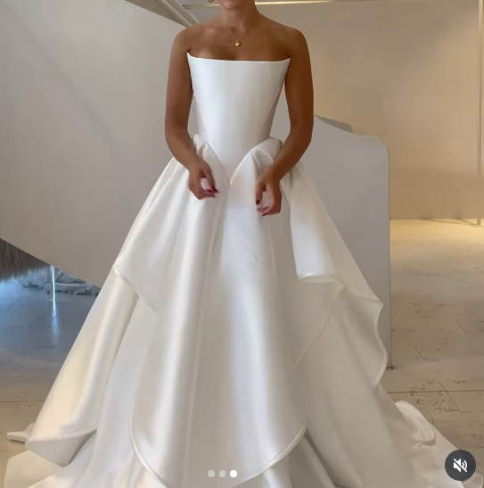 Pretty Wedding Dress Ball Gown Strapless White Satin Long Wedding Dresses Bridal Gowns WD051