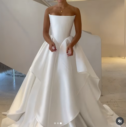 Pretty Wedding Dress Ball Gown Strapless White Satin Long Wedding Dresses Bridal Gowns WD051