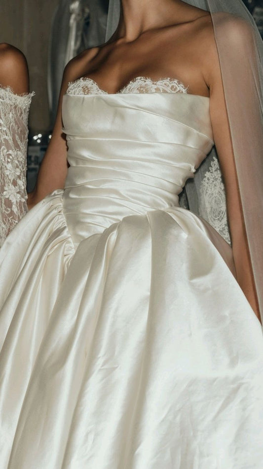 Hübsches Brautkleid Ballkleid Trägerlos Elfenbein Satin Lange Brautkleider Brautkleider WD053
