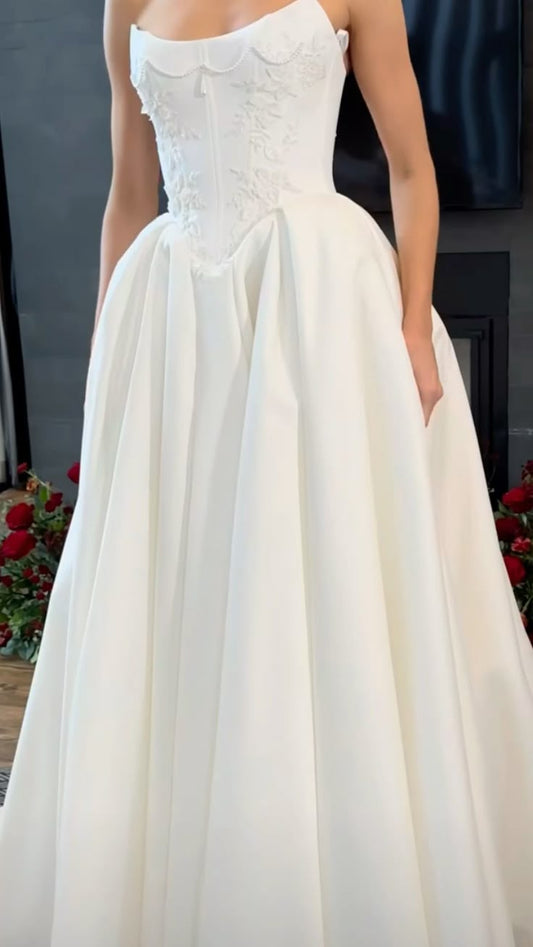 Hübsches Brautkleid Ballkleid Trägerloses Satin Weiß Lange Brautkleider Brautkleider WD055