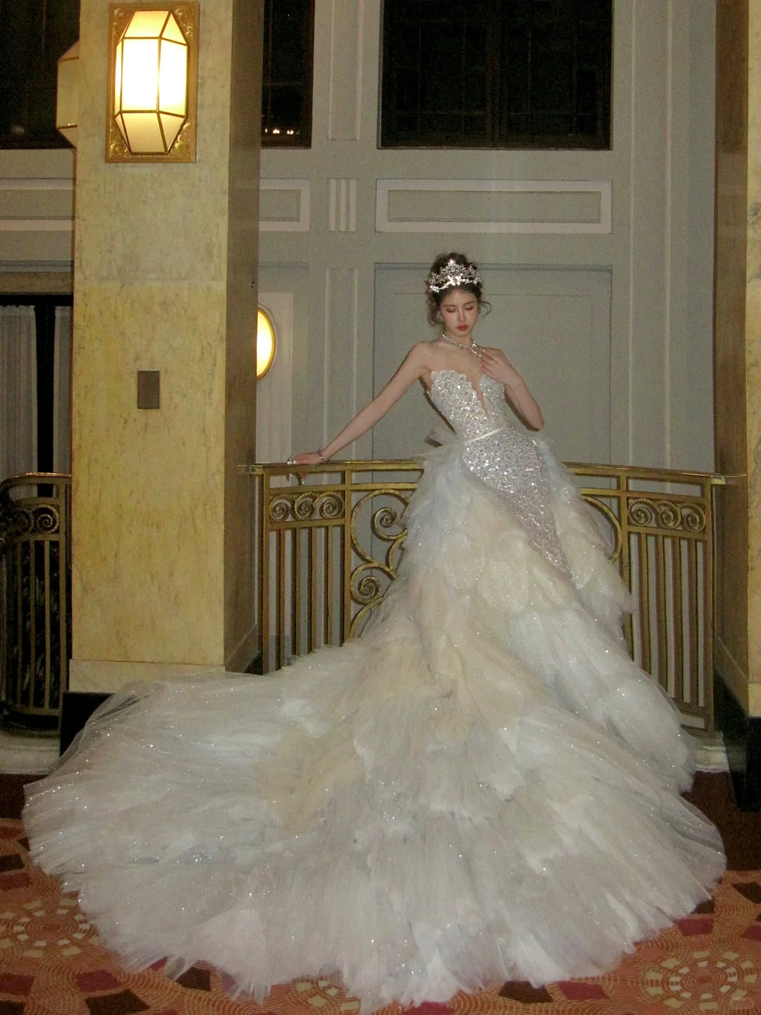 Hübsches Brautkleid Mantel Schatz Pailletten Weiß Lange Luxus Brautkleider Brautkleider Bräute Kleid WD078