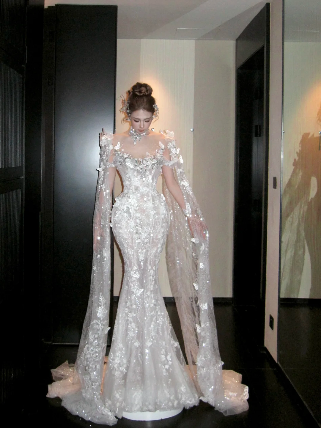 Hübsches Hochzeitskleid Meerjungfrau U-Ausschnitt Spitze Pailletten Weiß Lange Luxus Brautkleider Brautkleider Bräute Kleid WD088