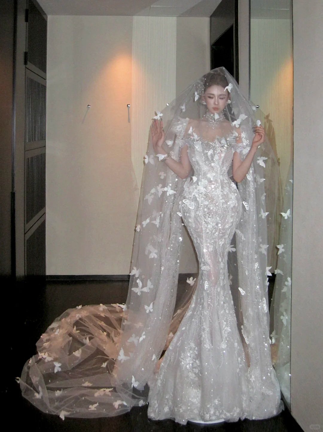 Hübsches Hochzeitskleid Meerjungfrau U-Ausschnitt Spitze Pailletten Weiß Lange Luxus Brautkleider Brautkleider Bräute Kleid WD088