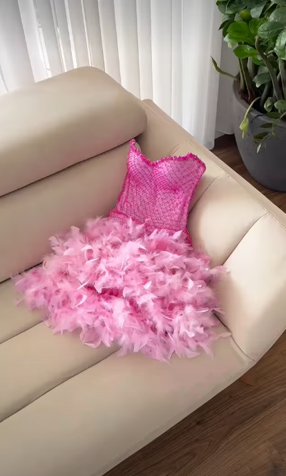 Trendy Sheath Sweetheart Pink Beads Feathers Sequin Mini Short Formal 7th Grade Homecoming Dresses Middle School Short Prom Dress Hoco Outfits DH1392