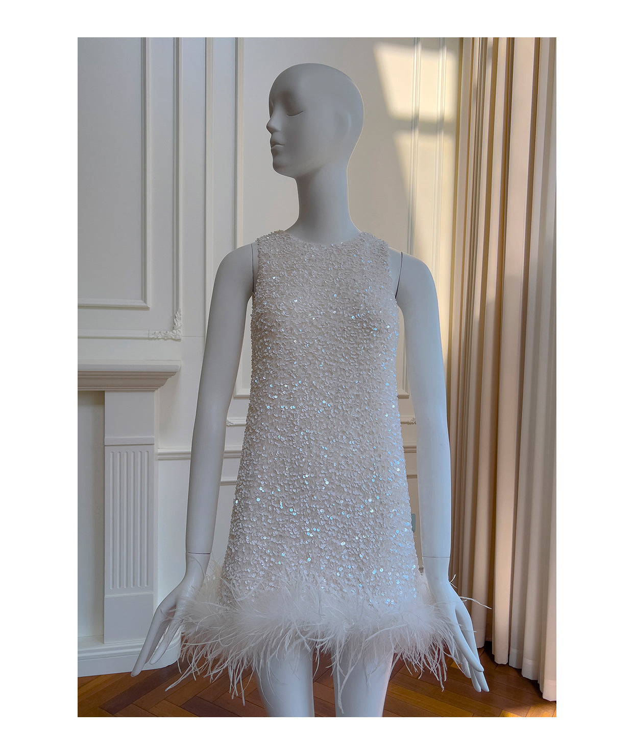 Cute A line Scoop Neck Sequin White Short Grad Dress Inspo Short Mini Formal 8th Grade Homecoming Dresses High School Hoco Court Dress Graduation Dress 18th Birthday Outfits DH1949