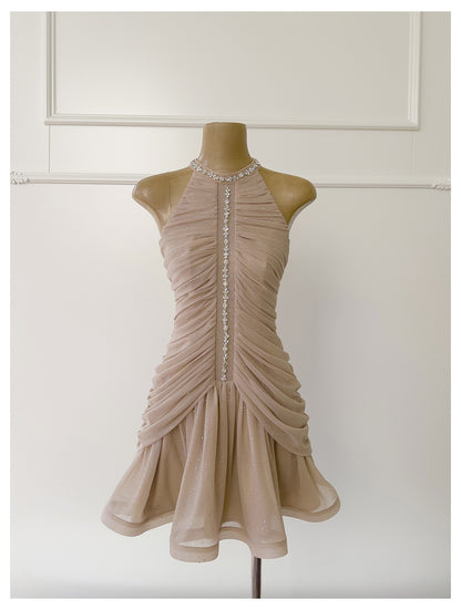 Cute Sheath Scoop Neck Champagne Short Grad Dress Inspo Short Mini Formal 8th Grade Homecoming Dresses High School Hoco Court Dress Graduation Dress 18th Birthday Outfits DH1951