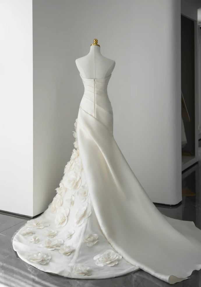 Simple White Wedding Dress Satin Appliques Sheath Bridal Gowns Seeveless Birdal Dress DP05205