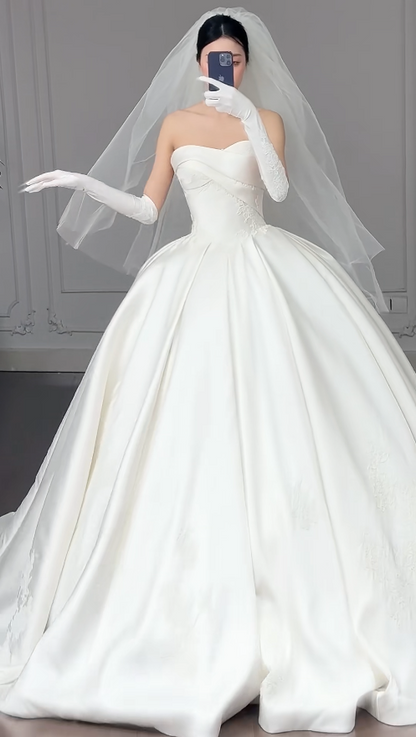 Glamorous A-Line Long Wedding Dress Strapless Satin Bridal Dress White Sleeveless Bridal Gown DP05326
