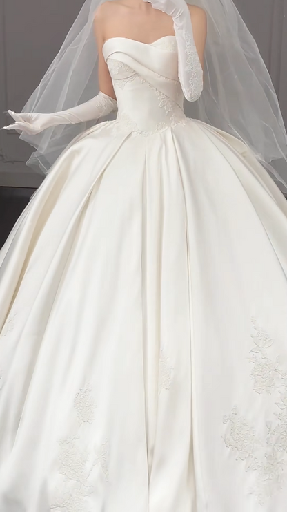 Glamorous A-Line Long Wedding Dress Strapless Satin Bridal Dress White Sleeveless Bridal Gown DP05326