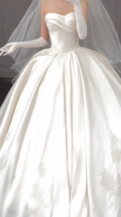 Glamorous A-Line Long Wedding Dress Strapless Satin Bridal Dress White Sleeveless Bridal Gown DP05326