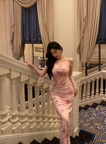 Elegantes Etuikleid mit rosa Blumenmuster, ärmellos, Burgunderrot, 23. Geburtstagskleid, Partykleid, Geburtstags-Outfits, Geburtstagskleid-Ideen für Frauen, DP1387