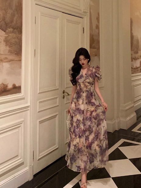 Elegantes A-Linien-Kleid mit quadratischem Ausschnitt und Blumenmuster in Traubenoptik zum 21. Geburtstag, Partykleid, Geburtstags-Outfits, Geburtstagskleid-Ideen für Frauen, DP1391